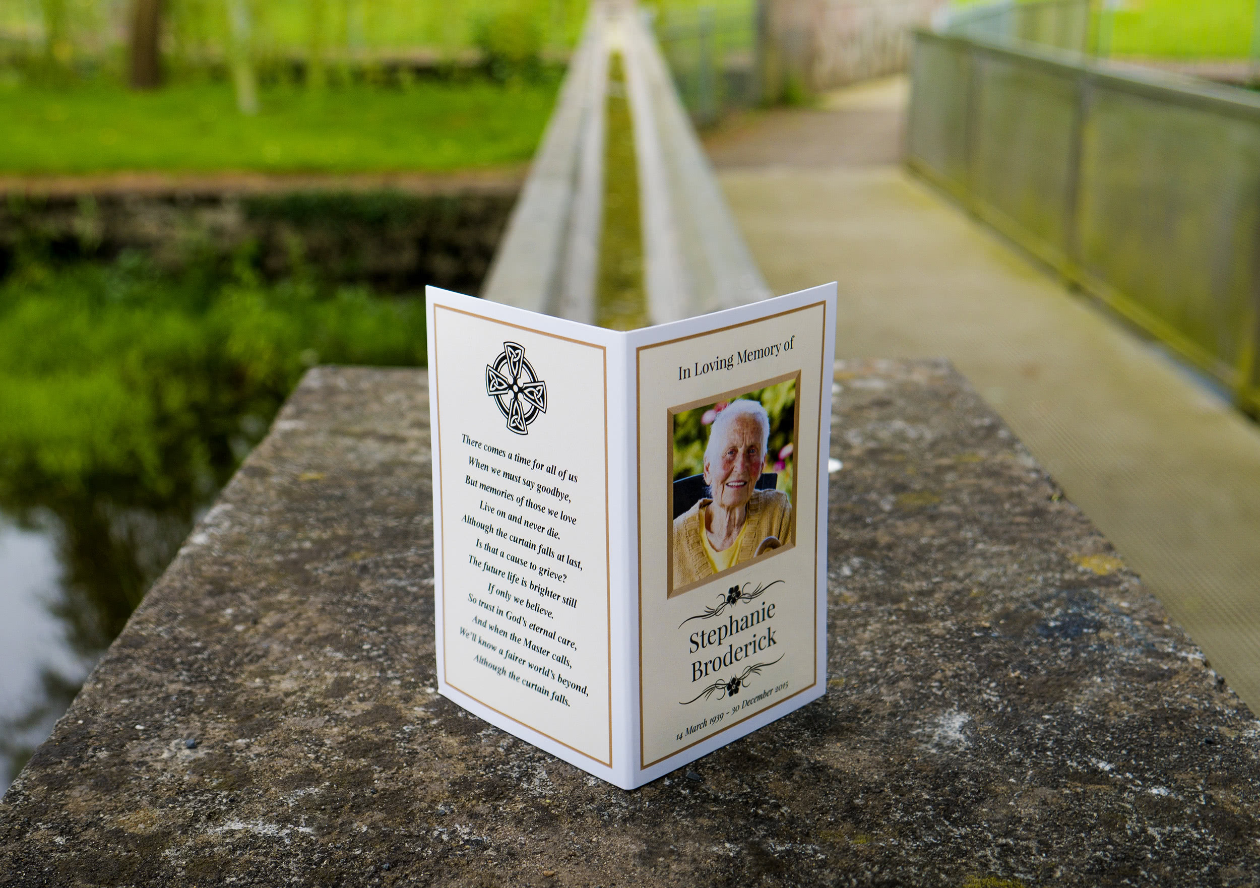 MP31 Folding Memorial Card Memorial Printers